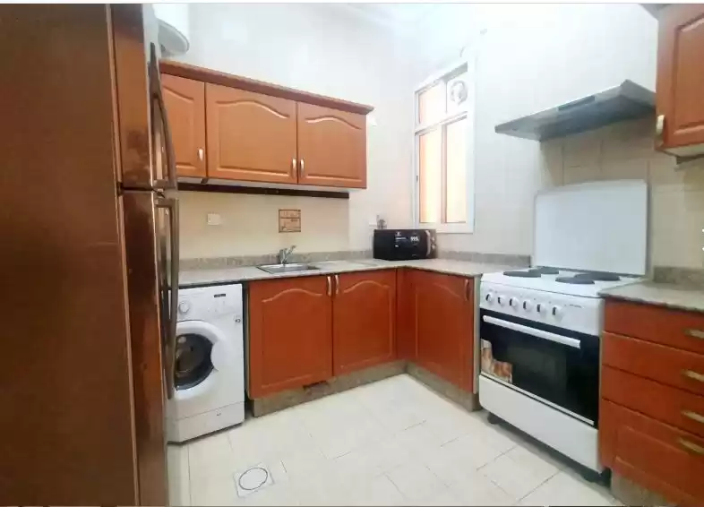 Residential Ready Property 5 Bedrooms S/F Apartment  for rent in Al Sadd , Doha #10769 - 1  image 