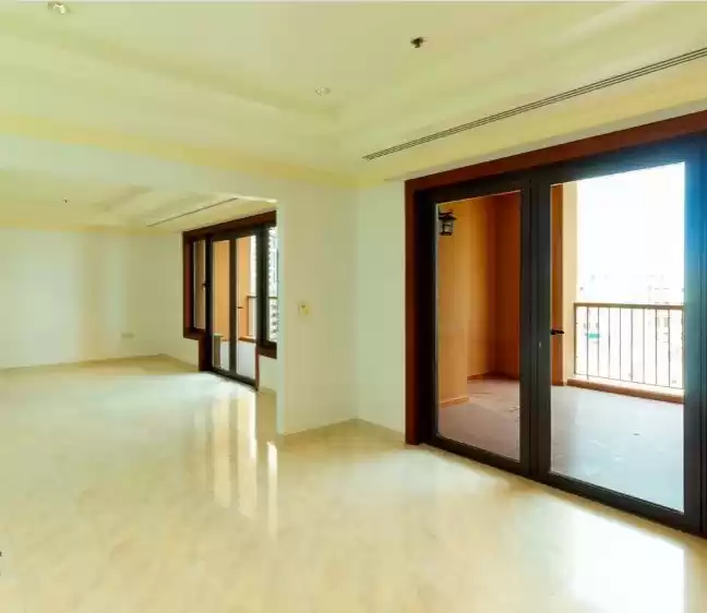 Residential Ready Property 2 Bedrooms U/F Apartment  for rent in Al Sadd , Doha #10810 - 1  image 