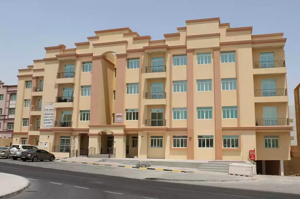 Жилой Готовая недвижимость 1 спальня Н/Ф Квартира  в аренду в Аль-Садд , Доха #10824 - 1  image 