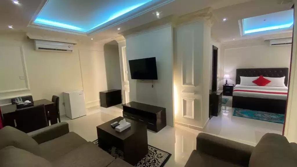 yerleşim Hazır Mülk 1 yatak odası F/F Apartman  kiralık içinde Doha #10862 - 1  image 