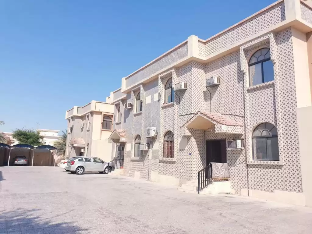 Résidentiel Propriété prête 2 chambres S / F Appartement  a louer au Al-Sadd , Doha #10866 - 1  image 
