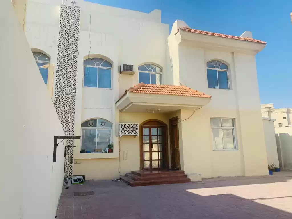 Wohn Klaar eigendom 1 Schlafzimmer S/F Wohnung  zu vermieten in Al Sadd , Doha #10972 - 1  image 