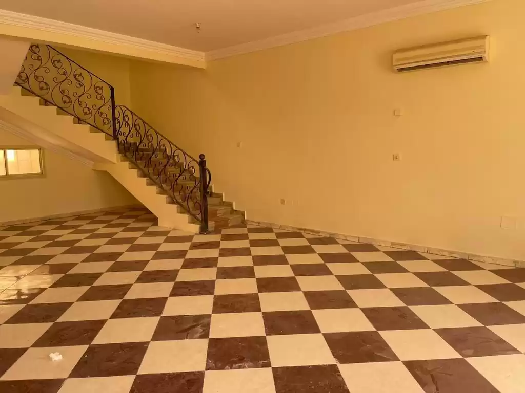 Résidentiel Propriété prête 6 chambres U / f Villa à Compound  a louer au Al-Sadd , Doha #11035 - 1  image 