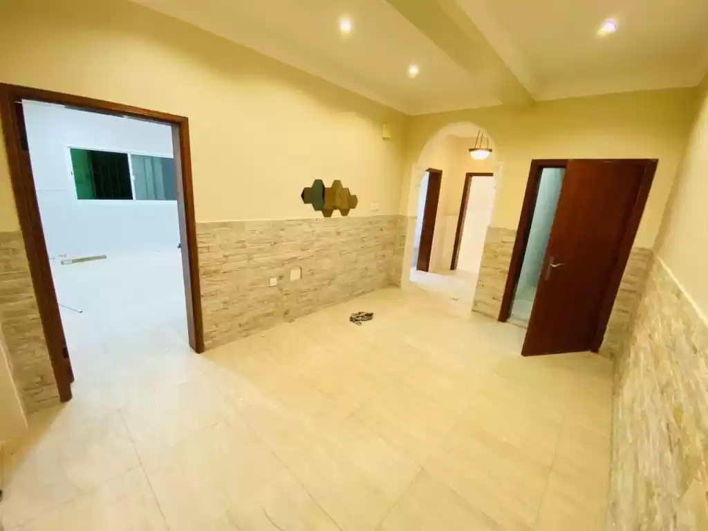 Residential Ready Property 3 Bedrooms U/F Apartment  for rent in Al Sadd , Doha #11091 - 1  image 