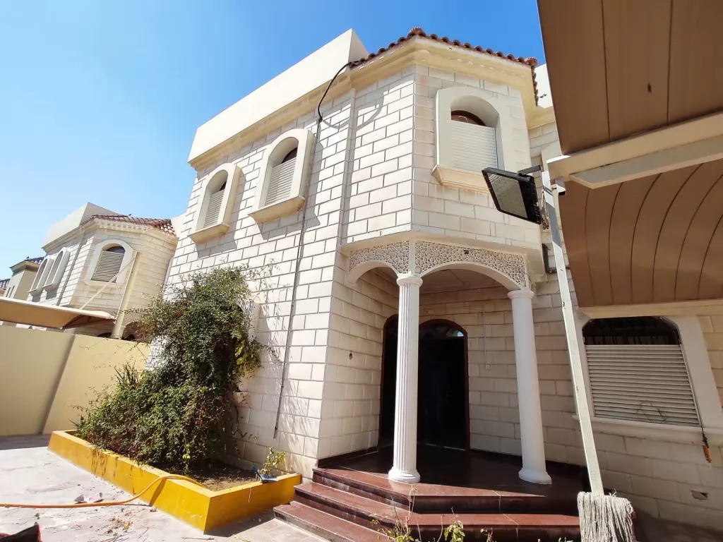 Residential Ready Property 4 Bedrooms U/F Standalone Villa  for rent in Abu-Hamour , Doha-Qatar #11094 - 1  image 