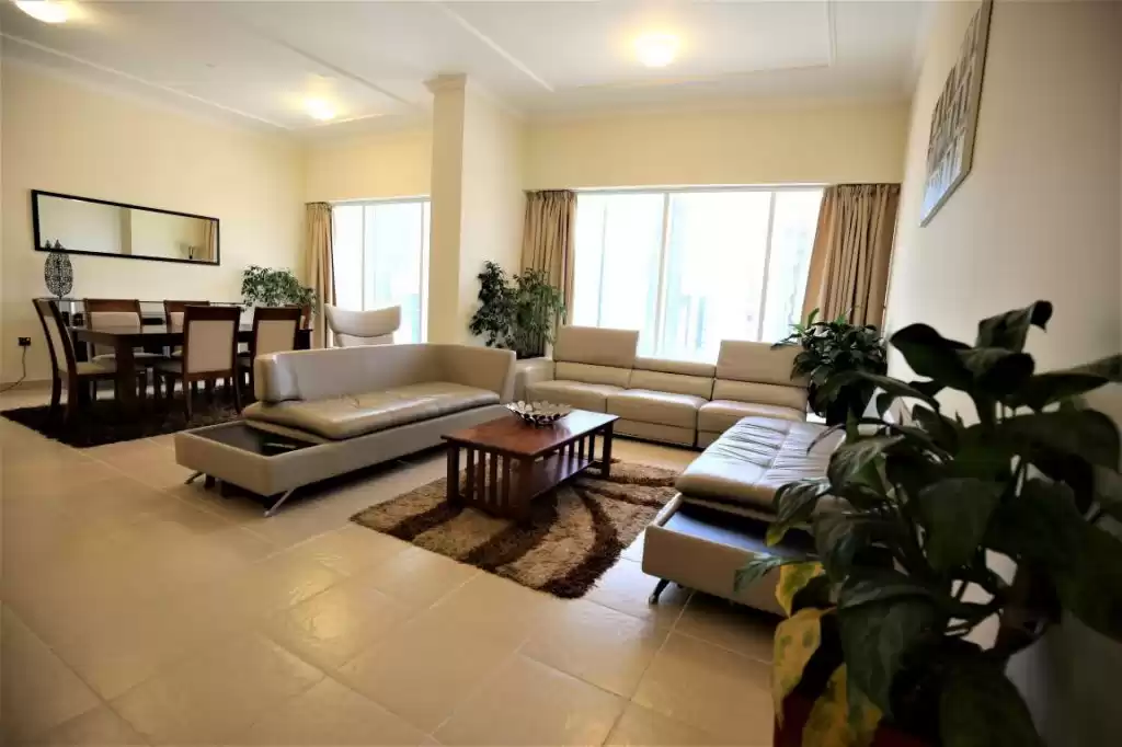 Wohn Klaar eigendom 2 Schlafzimmer U/F Wohnung  zu vermieten in Al Sadd , Doha #11121 - 1  image 
