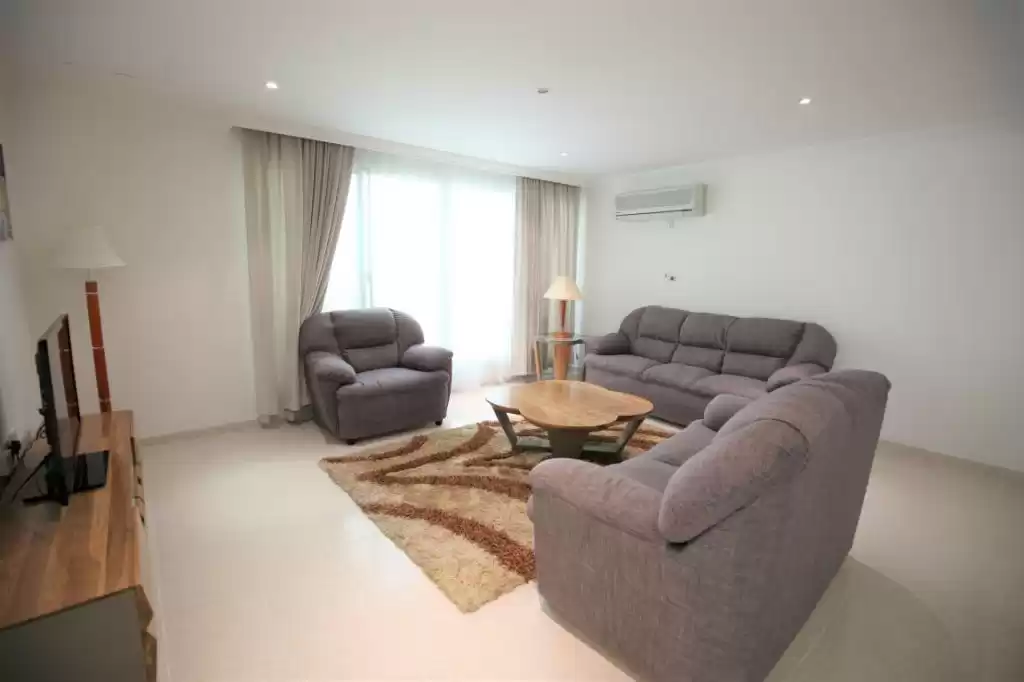 Wohn Klaar eigendom 3 Schlafzimmer U/F Wohnung  zu vermieten in Al Sadd , Doha #11124 - 1  image 