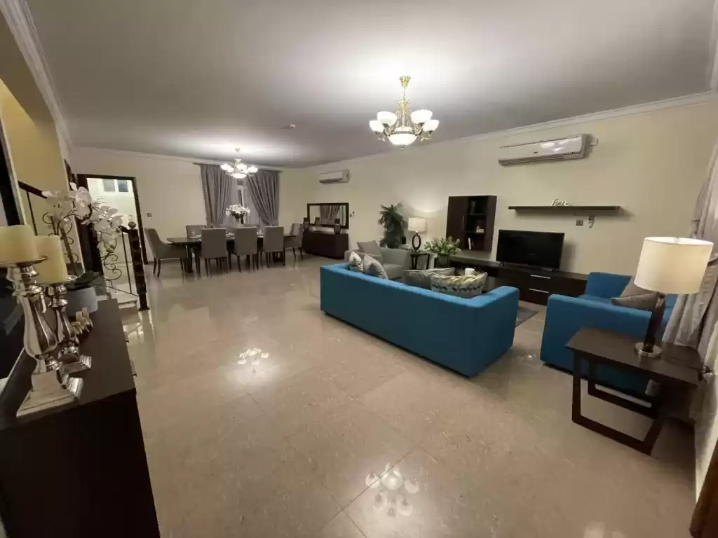 Residencial Listo Propiedad 4 habitaciones S / F Villa en Compound  alquiler en al-sad , Doha #11150 - 1  image 