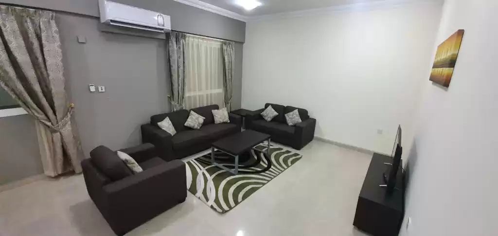 Residential Ready Property 2 Bedrooms F/F Apartment  for rent in Al Sadd , Doha #11171 - 1  image 