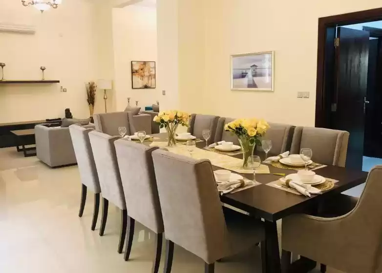Résidentiel Propriété prête 4 + femme de chambre S / F Villa autonome  a louer au Al-Sadd , Doha #11172 - 1  image 