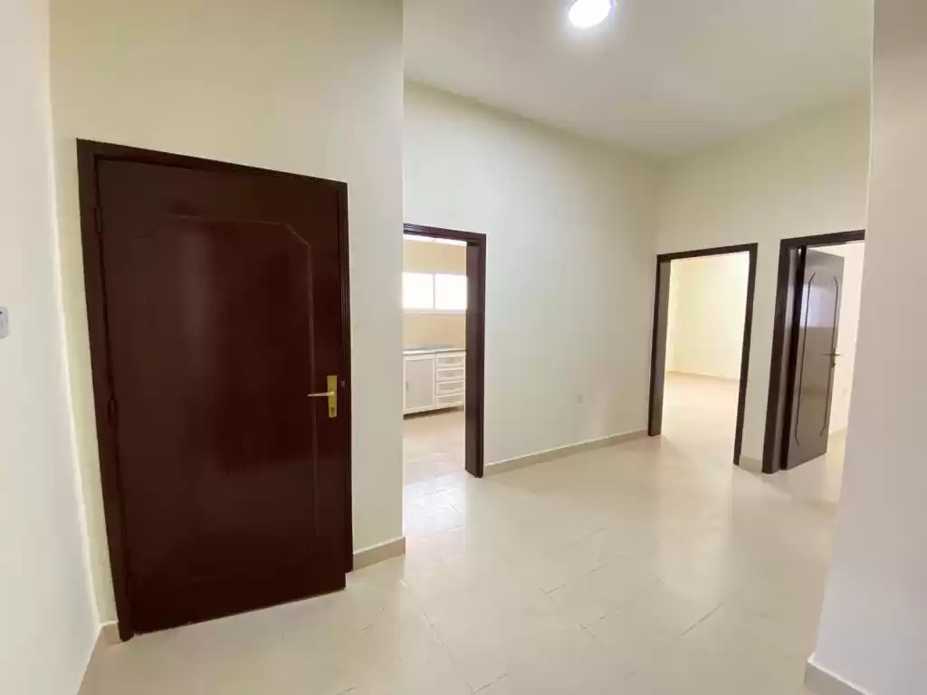Жилой Готовая недвижимость 2 спальни Н/Ф Квартира  в аренду в Аль-Садд , Доха #11214 - 1  image 
