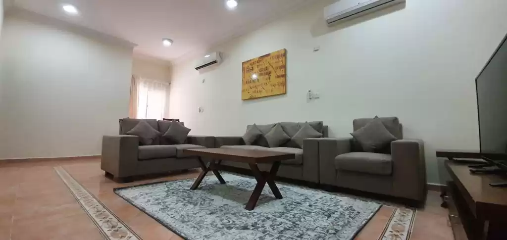 Residential Ready Property 2 Bedrooms F/F Apartment  for rent in Al Sadd , Doha #11216 - 1  image 