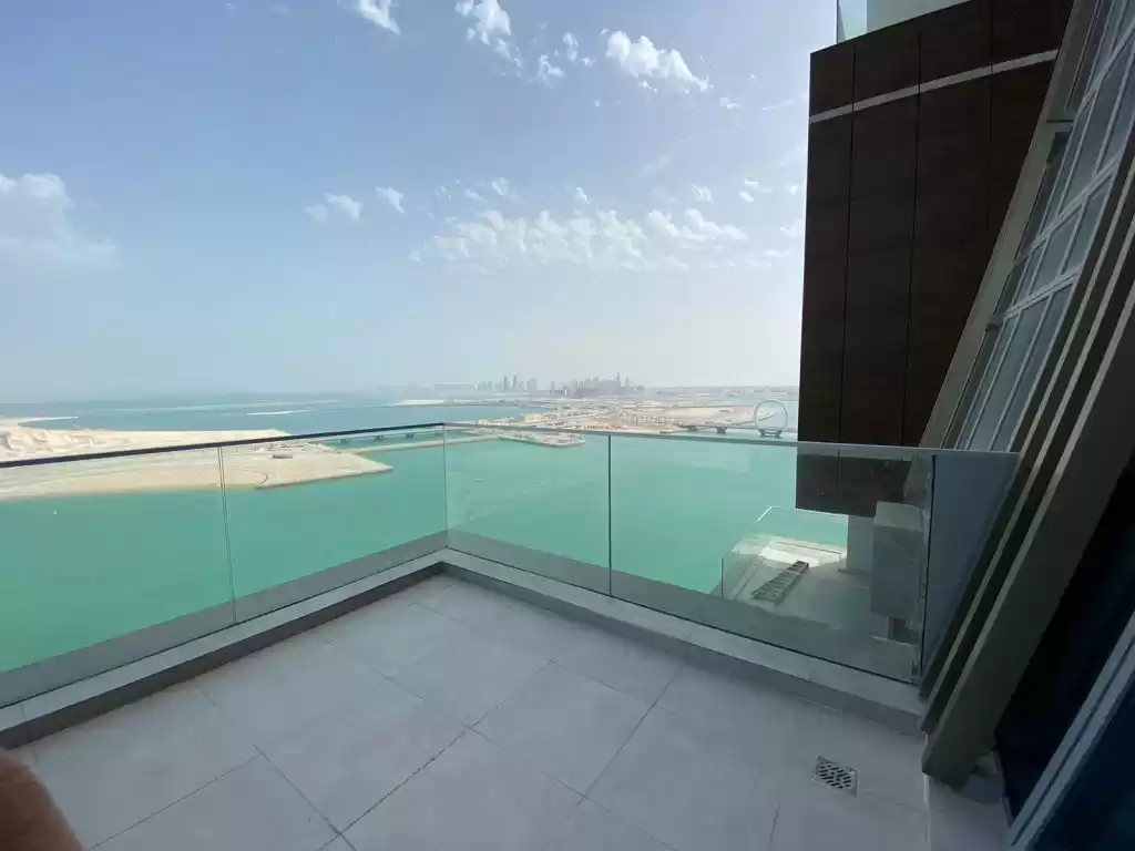 Wohn Klaar eigendom 3 Schlafzimmer F/F Wohnung  zu vermieten in Al Sadd , Doha #11224 - 1  image 
