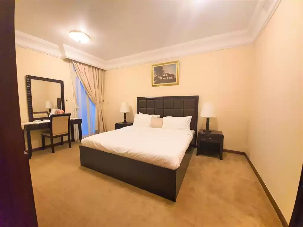 yerleşim Hazır Mülk 2 yatak odası F/F Apartman  kiralık içinde Al Sadd , Doha #11302 - 1  image 