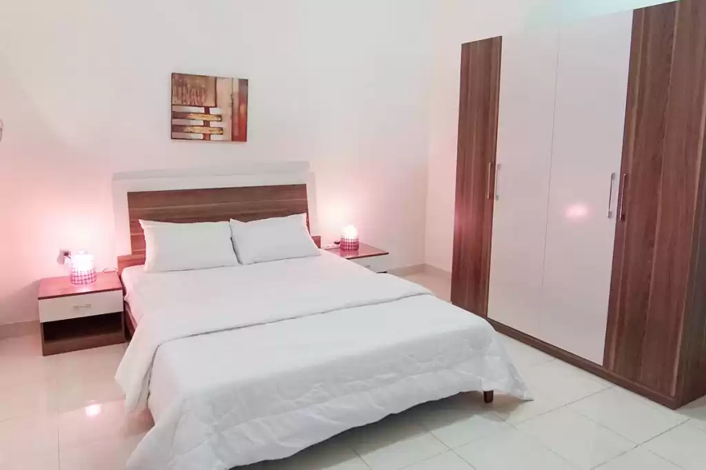 yerleşim Hazır Mülk 3 yatak odası F/F Apartman  kiralık içinde Al Sadd , Doha #11304 - 1  image 