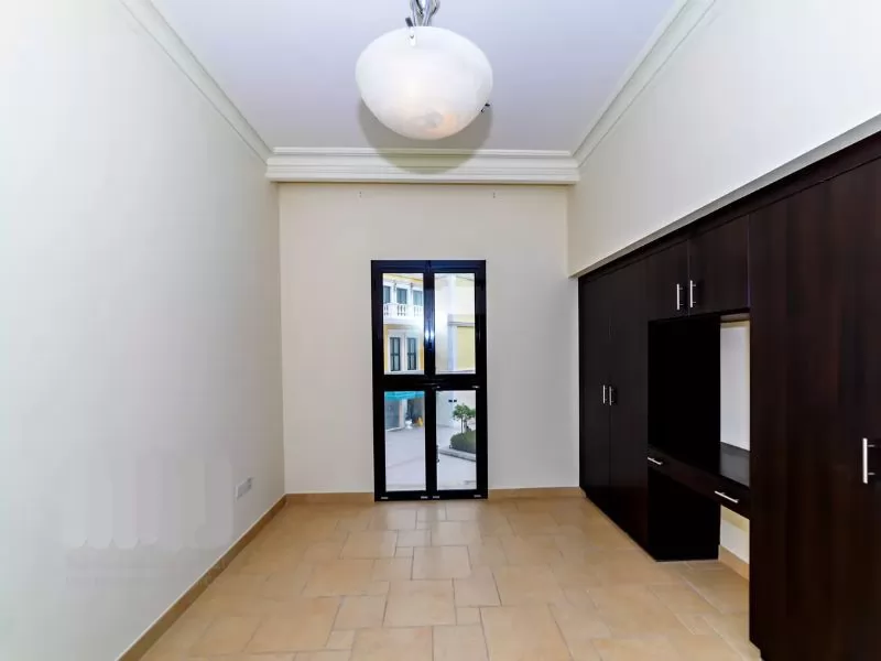 Wohn Klaar eigendom 3 Schlafzimmer S/F Wohnung  zu verkaufen in Doha #11312 - 1  image 