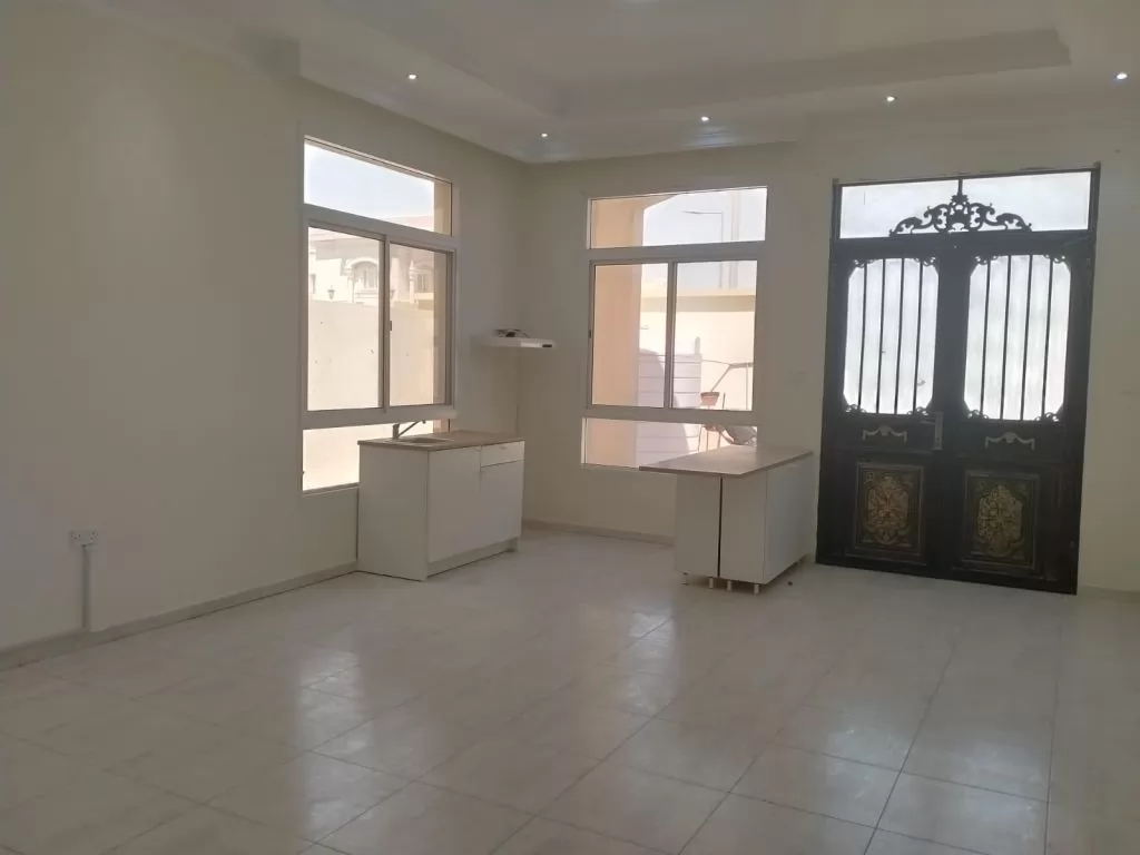 Residential Property Studio U/F Apartment  for rent in Doha-Qatar #11372 - 1  image 