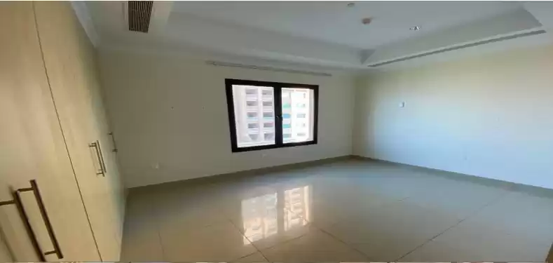 Wohn Klaar eigendom 1 Schlafzimmer S/F Wohnung  zu vermieten in Al Sadd , Doha #11396 - 1  image 