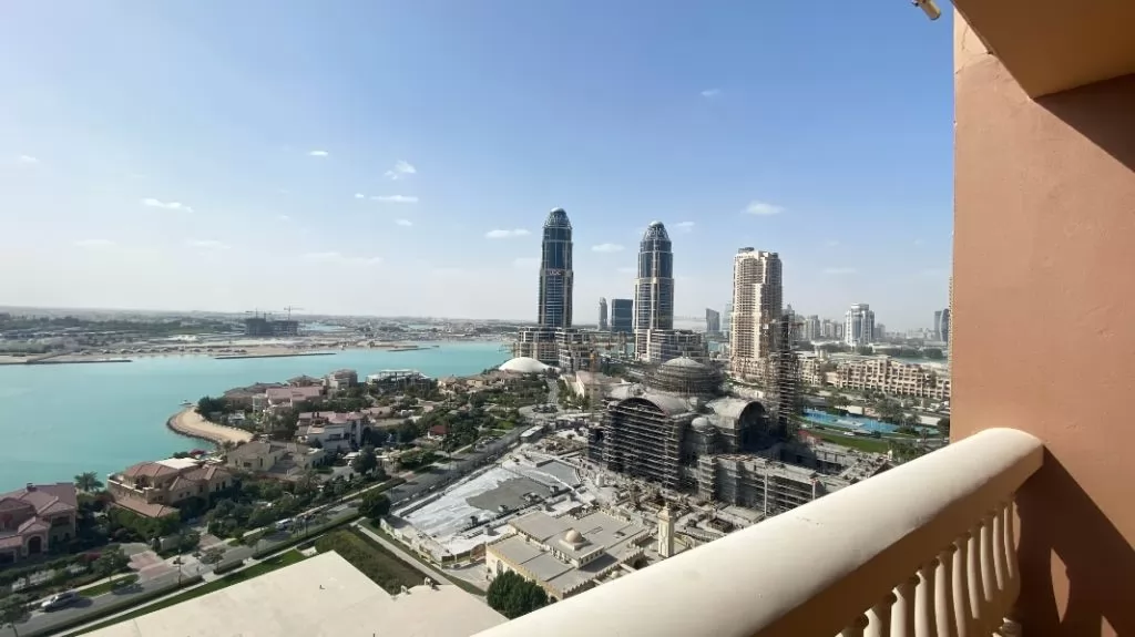 Residential Property 2 Bedrooms S/F Apartment  for rent in The-Pearl-Qatar , Doha-Qatar #11424 - 1  image 