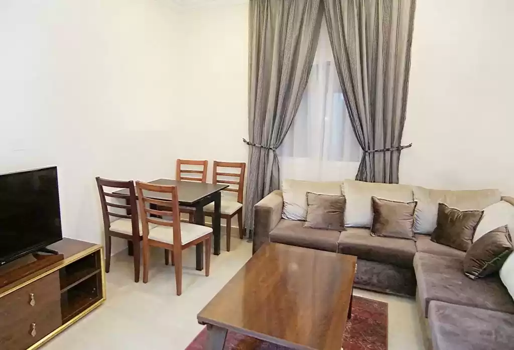 Wohn Klaar eigendom 1 Schlafzimmer F/F Wohnung  zu vermieten in Al Sadd , Doha #11432 - 1  image 