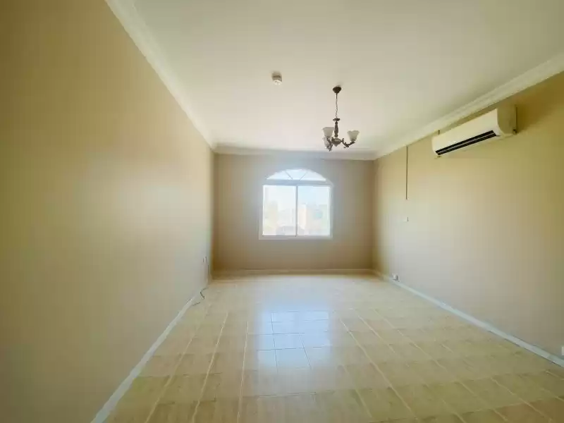 Wohn Klaar eigendom 3 Schlafzimmer U/F Wohnung  zu vermieten in Al Sadd , Doha #11474 - 1  image 