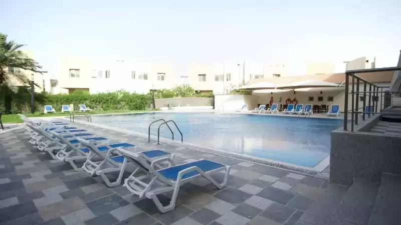yerleşim Hazır Mülk 3 yatak odası S/F Site İçinde Villa  kiralık içinde Al Sadd , Doha #11482 - 1  image 
