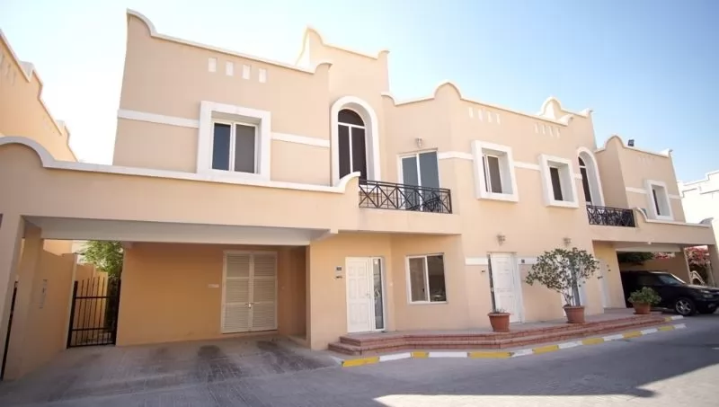 Жилой Готовая недвижимость 2 спальни С/Ж Вилла в комплексе  в аренду в Аль-Садд , Доха #11484 - 1  image 