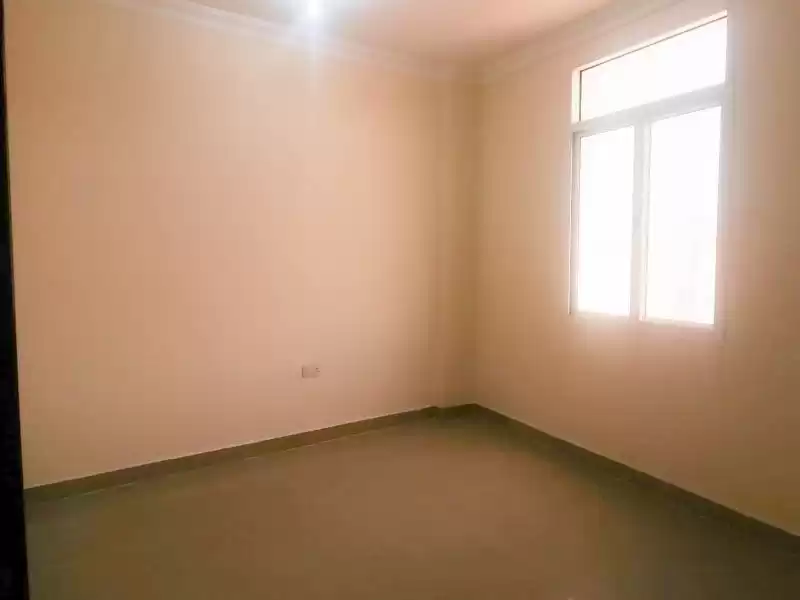 Wohn Klaar eigendom 2 Schlafzimmer U/F Wohnung  zu vermieten in Al Sadd , Doha #11491 - 1  image 
