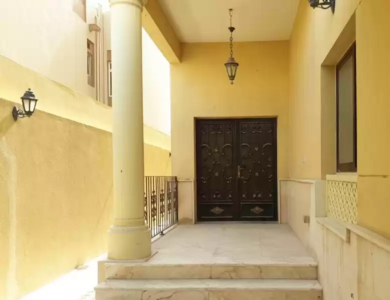 Residential Ready Property 5 Bedrooms U/F Apartment  for rent in Al Sadd , Doha #11516 - 1  image 