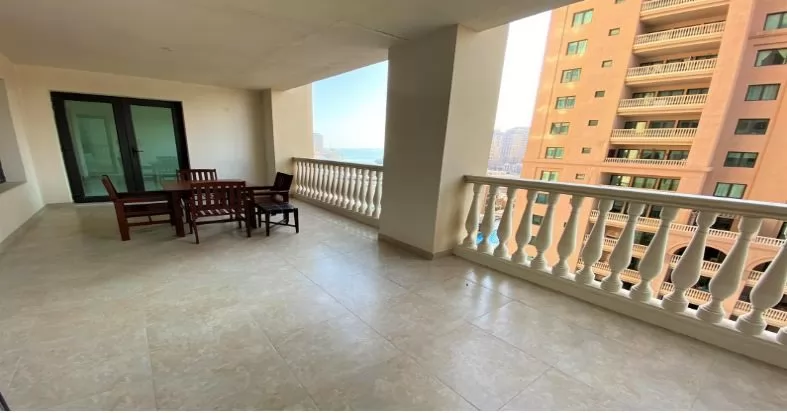 Wohn Klaar eigendom 2 Schlafzimmer S/F Wohnung  zu vermieten in Al Sadd , Doha #11692 - 1  image 