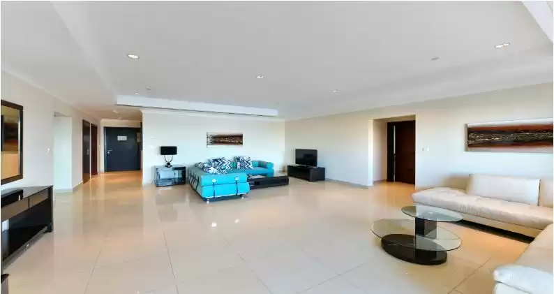Residential Ready Property 2 Bedrooms F/F Apartment  for rent in Al Sadd , Doha #11709 - 1  image 