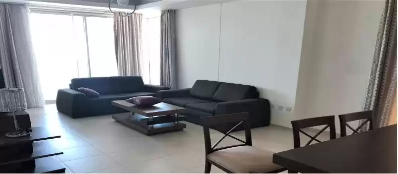 Wohn Klaar eigendom 2 Schlafzimmer F/F Wohnung  zu vermieten in Al Sadd , Doha #11713 - 1  image 