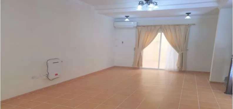 Residencial Listo Propiedad 3 dormitorios U / F Villa en Compound  alquiler en al-sad , Doha #11874 - 1  image 