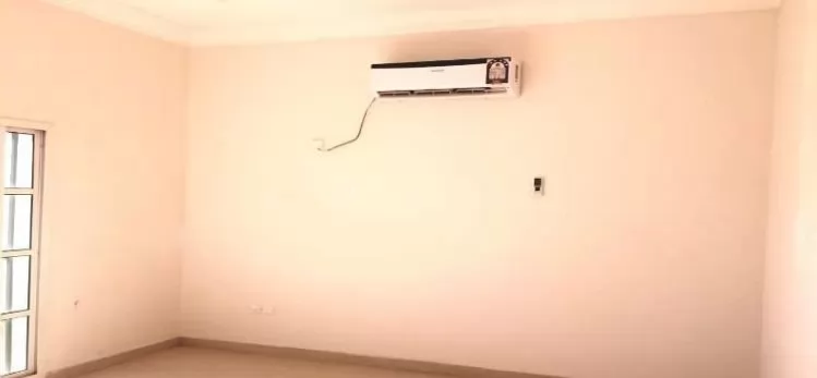 Residential Ready Property 4 Bedrooms S/F Standalone Villa  for rent in Doha-Qatar #11883 - 1  image 