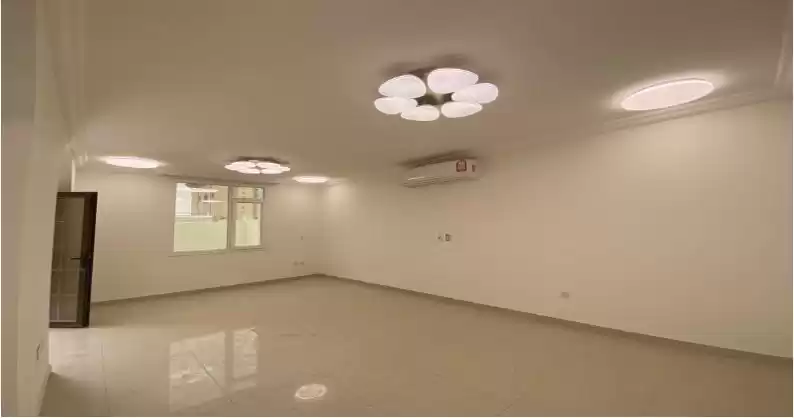 Résidentiel Propriété prête 6 chambres U / f Villa autonome  a louer au Al-Sadd , Doha #11895 - 1  image 