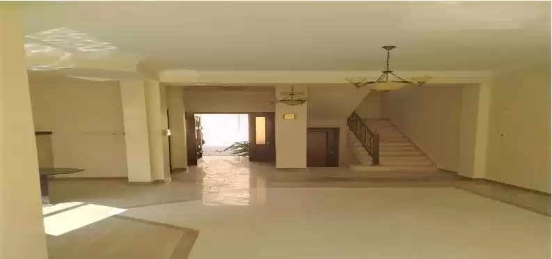 Жилой Готовая недвижимость 4 спальни С/Ж Вилла в комплексе  в аренду в Доха #11910 - 1  image 