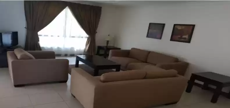 Résidentiel Propriété prête 4 chambres S / F Appartement  a louer au Al-Sadd , Doha #11928 - 1  image 