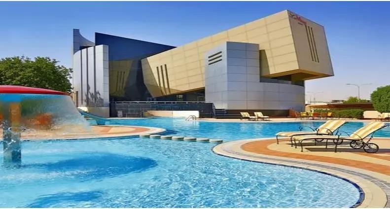Résidentiel Propriété prête 3 chambres S / F Villa autonome  a louer au Al-Sadd , Doha #11939 - 1  image 