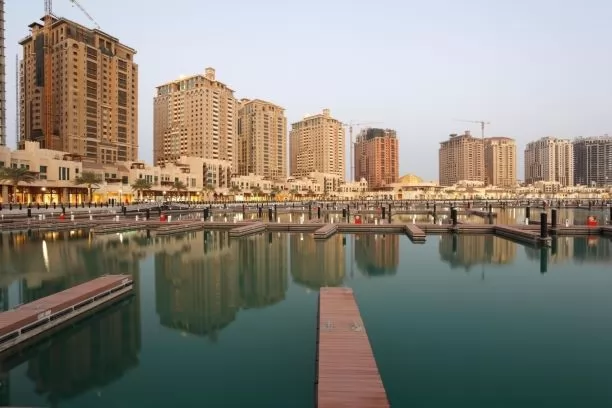 Жилой Готовая недвижимость 2 спальни С/Ж Квартира  продается в Аль-Садд , Доха #11942 - 1  image 