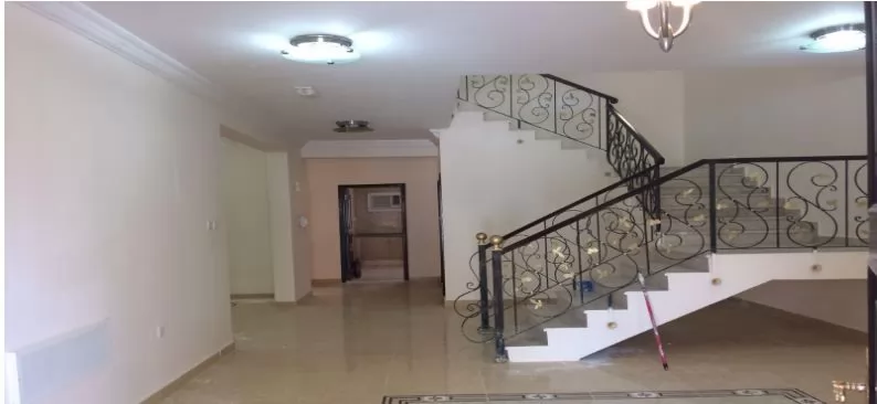 Residential Property 4 Bedrooms S/F Villa in Compound  for rent in Doha-Qatar #11945 - 1  image 