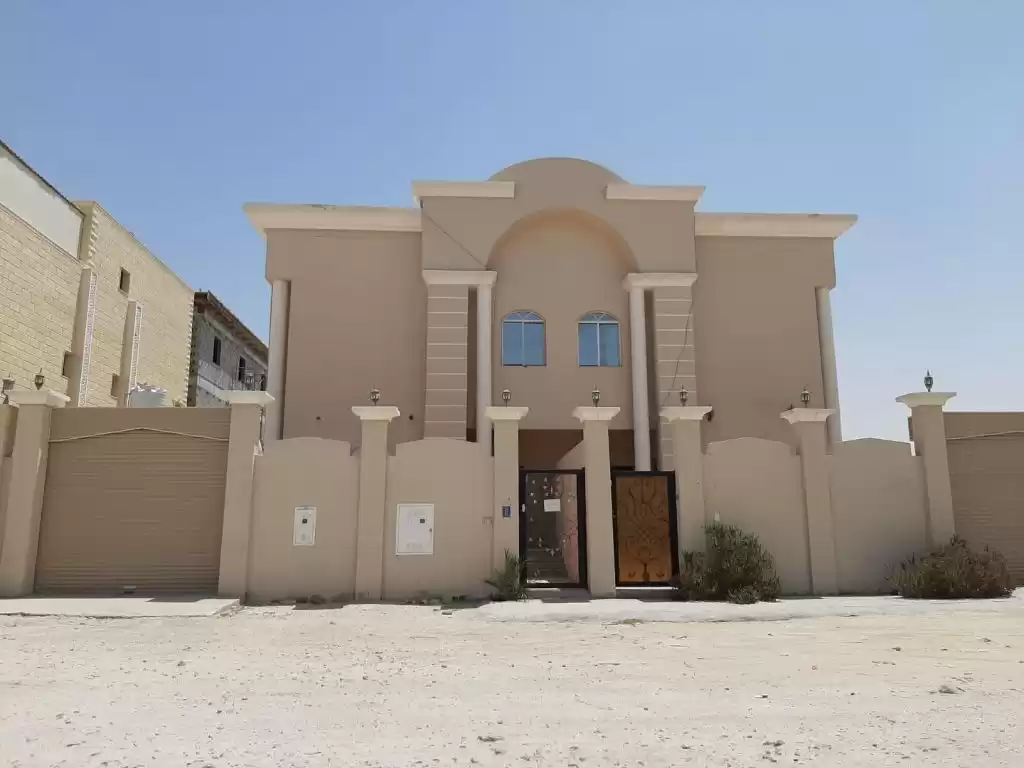 Жилой Готовая недвижимость 2 спальни Н/Ф Отдельная вилла  в аренду в Аль-Садд , Доха #11965 - 1  image 