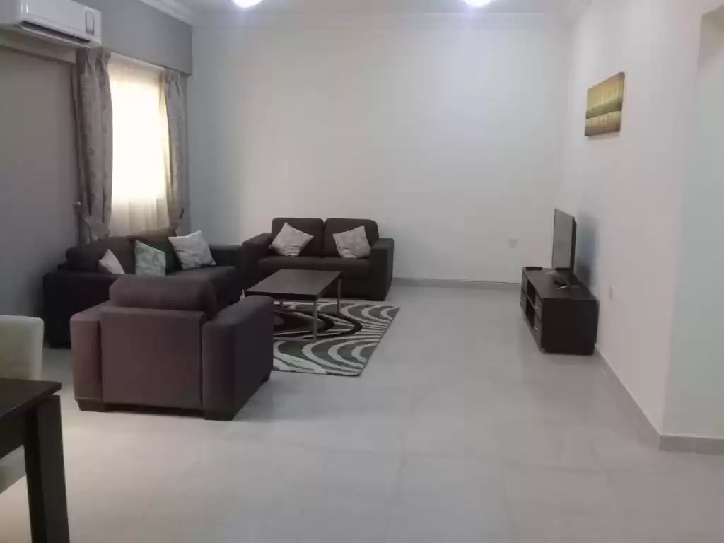 Residential Ready Property 2 Bedrooms F/F Apartment  for rent in Al Sadd , Doha #11977 - 1  image 