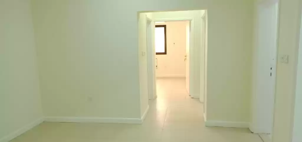 Residential Ready Property 2 Bedrooms U/F Apartment  for rent in Al Sadd , Doha #12010 - 1  image 