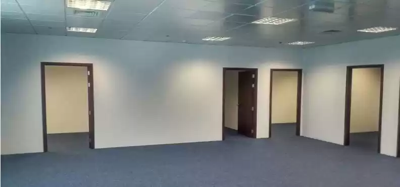 Reklam Hazır Mülk U/F Ofis  kiralık içinde Al Sadd , Doha #12091 - 1  image 