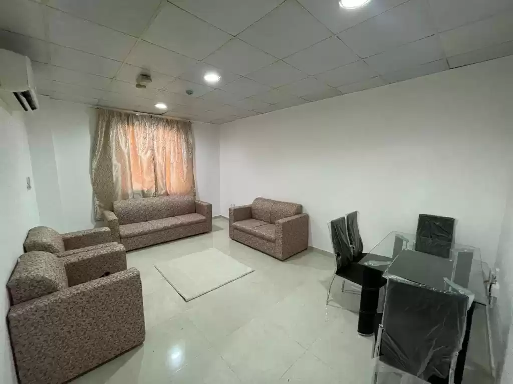Residential Ready Property 2 Bedrooms F/F Apartment  for rent in Al Sadd , Doha #12100 - 1  image 
