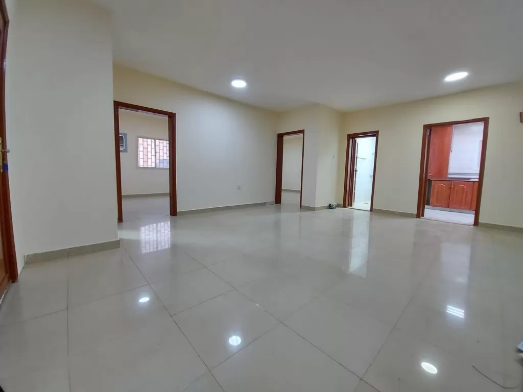 Residential Ready Property 2 Bedrooms U/F Apartment  for rent in Fereej-Bin-Mahmoud , Doha-Qatar #12113 - 1  image 