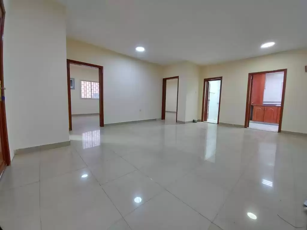 Residential Ready Property 2 Bedrooms U/F Apartment  for rent in Al Sadd , Doha #12113 - 1  image 