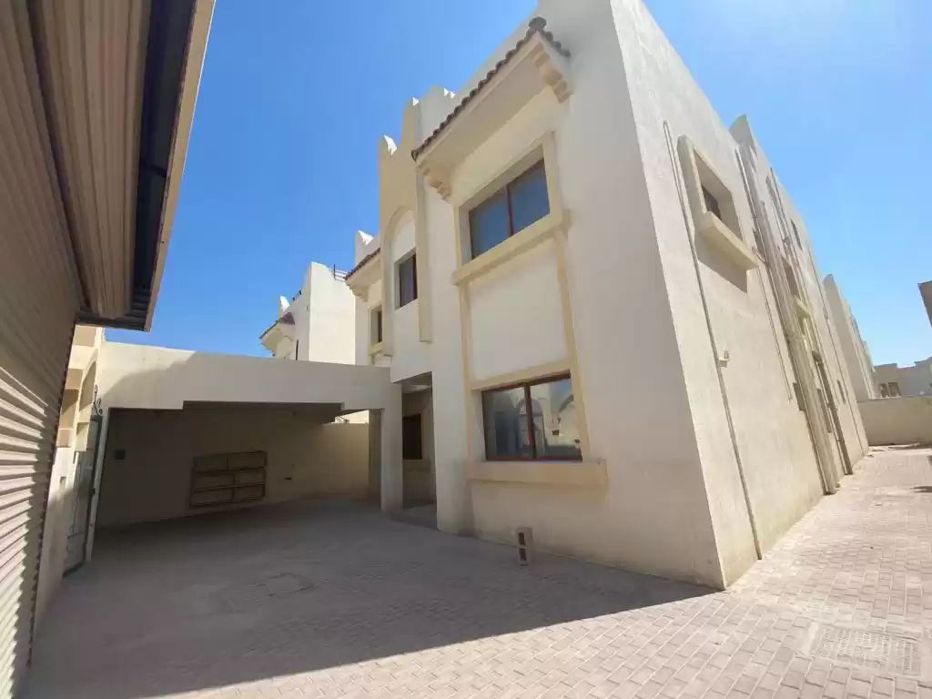Residential Ready Property 7+ Bedrooms U/F Standalone Villa  for rent in Al Sadd , Doha #12152 - 1  image 