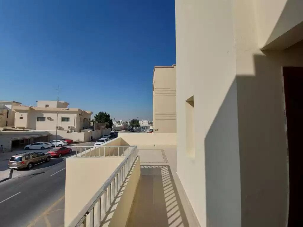 Residencial Listo Propiedad 3 dormitorios U / F Apartamento  alquiler en al-sad , Doha #12185 - 1  image 