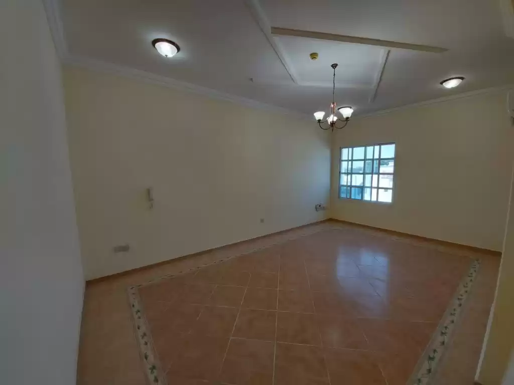 Wohn Klaar eigendom 3 Schlafzimmer U/F Wohnung  zu vermieten in Al Sadd , Doha #12190 - 1  image 